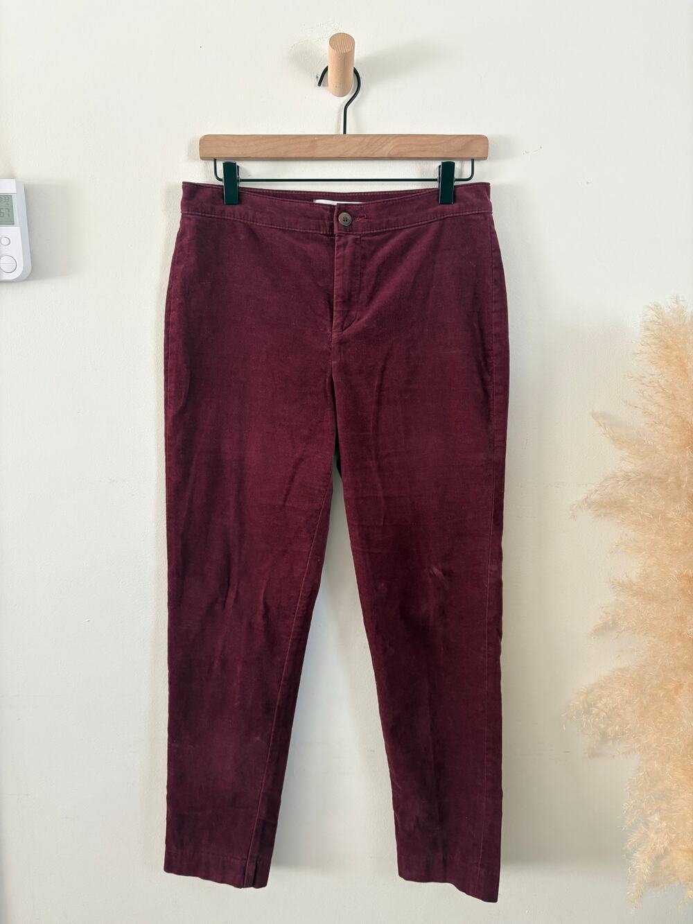 ✨2/$30✨ Lila Ryan Britney Velvet High Rise Trouser Pants Size 6 Wine Velveteen